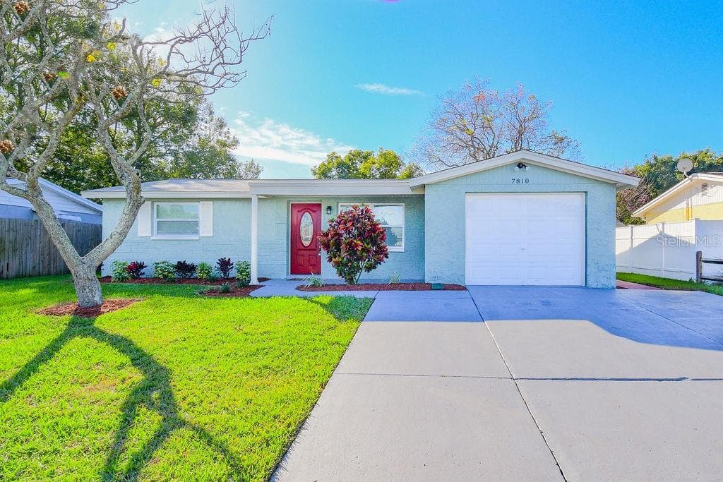 7810 FOX HOLLOW DRIVE PORT RICHEY, FL 34668