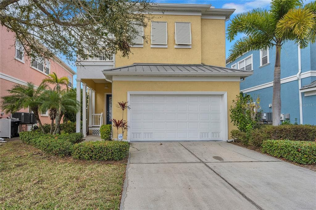 6535 SIMONE SHORES CIRCLE APOLLO BEACH, FL 33572