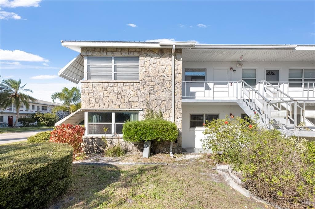 5915 18TH STREET N UNIT 1 ST PETERSBURG, FL 33714