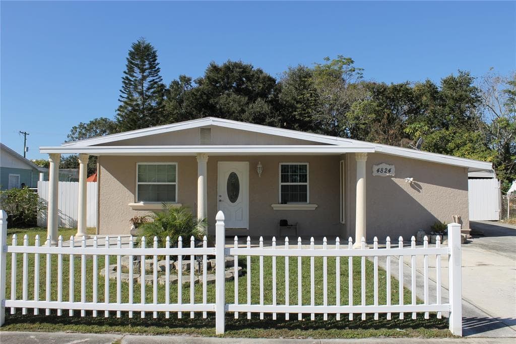 4824 EL CAPISTRANO DRIVE TAMPA, FL 33634