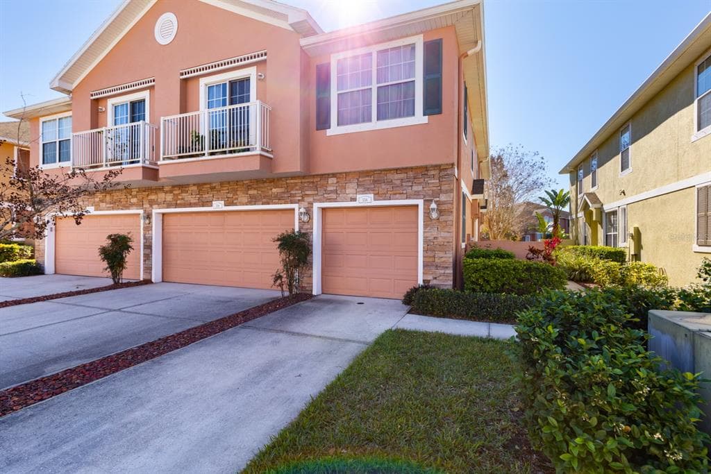 556 52ND AVENUE N ST PETERSBURG, FL 33703