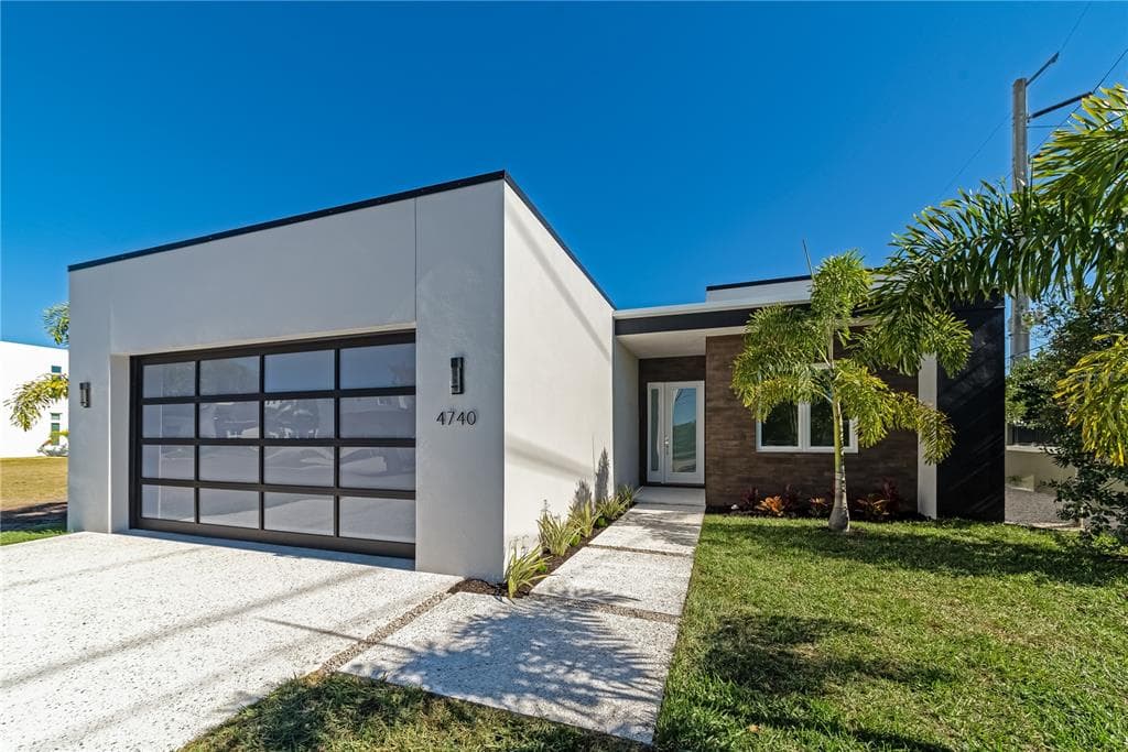 4740 RIVETTA COURT SARASOTA, FL 34231