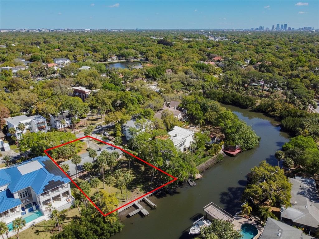 2631 N DUNDEE STREET TAMPA, FL 33629