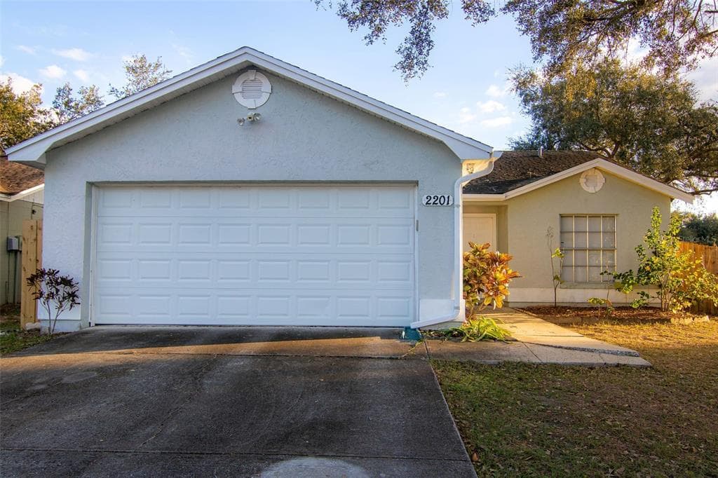2201 RIDGEMORE DRIVE VALRICO, FL 33594