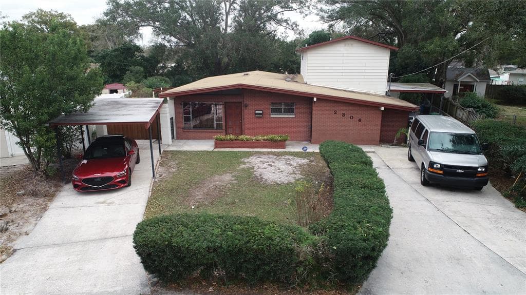 2306 W MARY GLENN DRIVE TAMPA, FL 33604