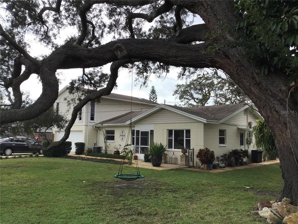 6200 51ST TERRACE N ST PETERSBURG, FL 33709