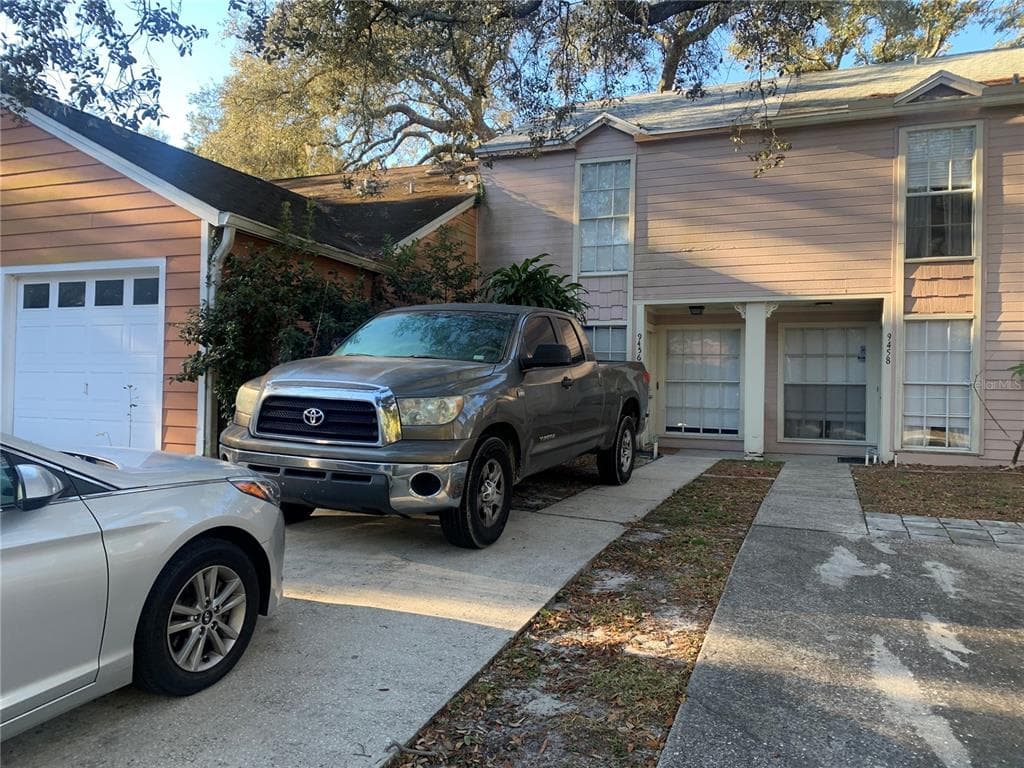 9456 FOREST HILLS CIRCLE