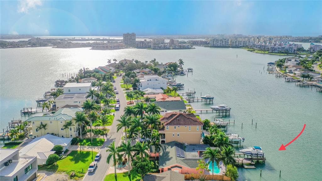 7870 10TH AVENUE S ST PETERSBURG, FL 33707