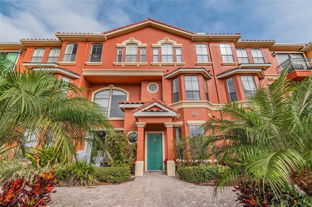 2749 VIA CIPRIANI UNIT 1016A CLEARWATER, FL 33764