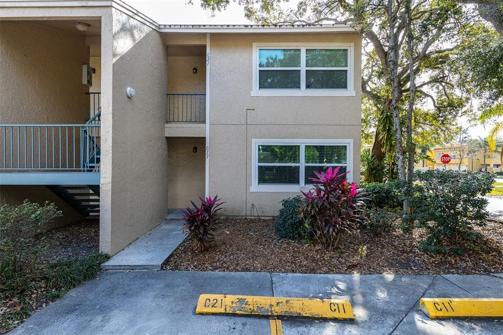 4810 S DAUPHIN AVENUE UNIT C11 TAMPA, FL 33611