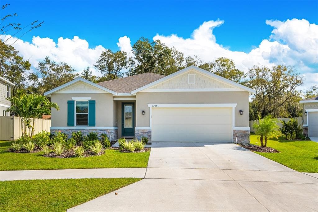 6205 DOLOSTONE DRIVE LAKELAND, FL 33811
