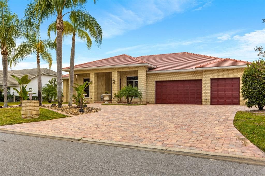 30319 FAIRWAY DRIVE WESLEY CHAPEL, FL 33543