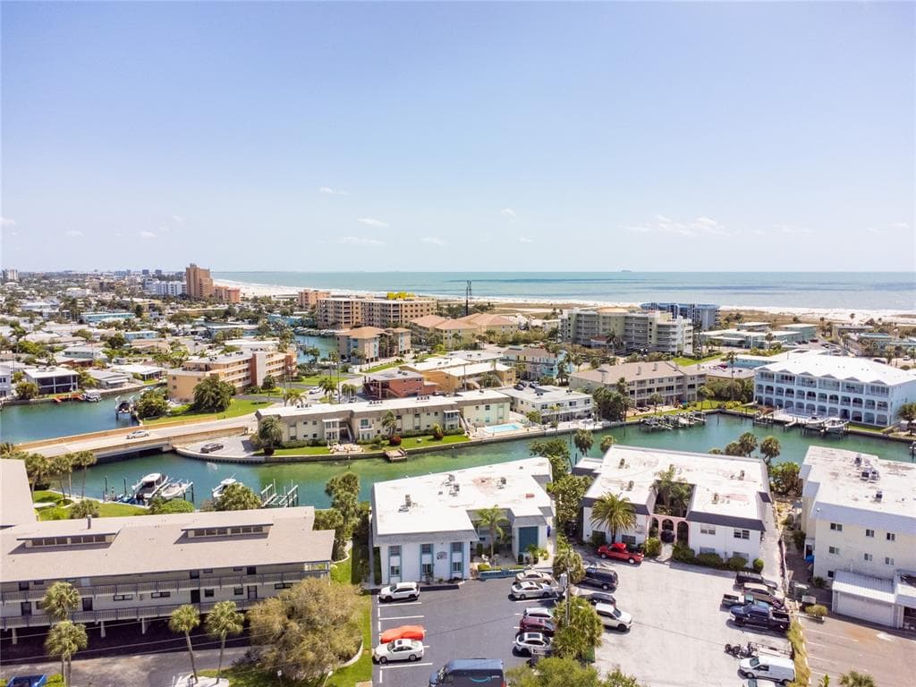 11700 CAPRI CIRCLE S UNIT 5 TREASURE ISLAND, FL 33706