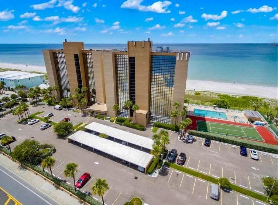 900 GULF BOULEVARD UNIT 907 INDIAN ROCKS BEACH, FL 33785