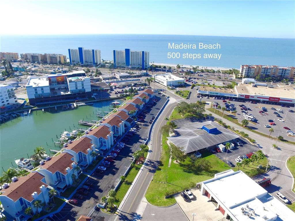 259 MEDALLION BOULEVARD UNIT D MADEIRA BEACH, FL 33708