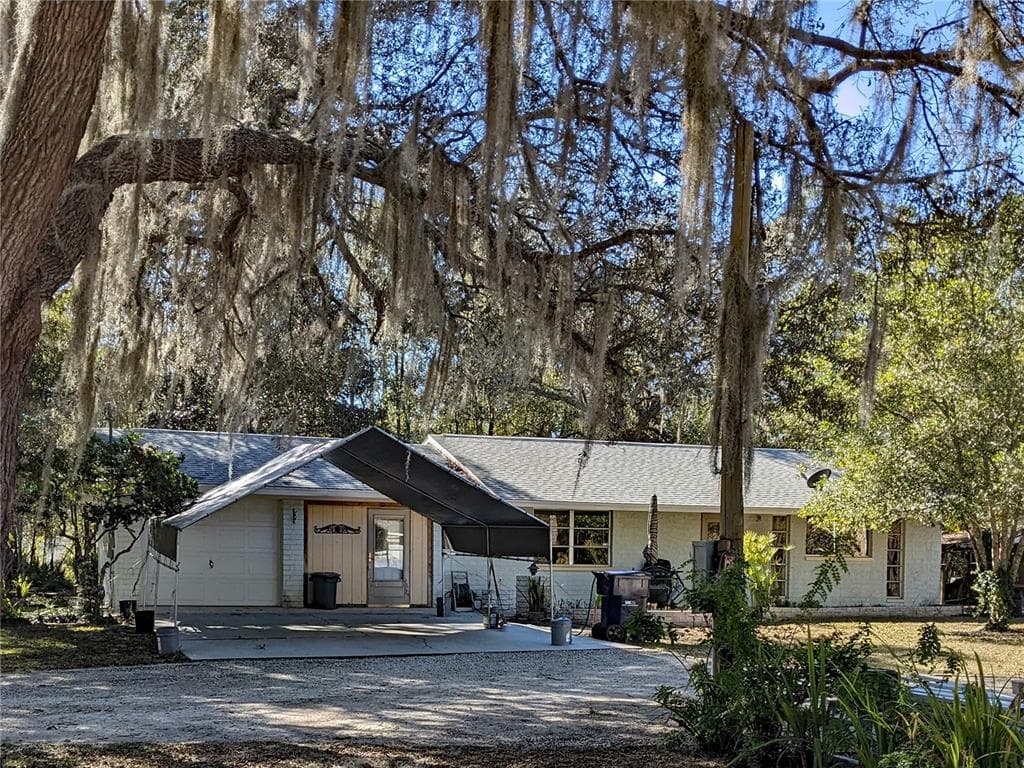 210 N GRIFFITH AVENUE CRYSTAL RIVER, FL 34429