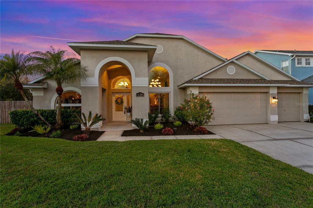 1339 YARDLEY DRIVE WESLEY CHAPEL, FL 33544