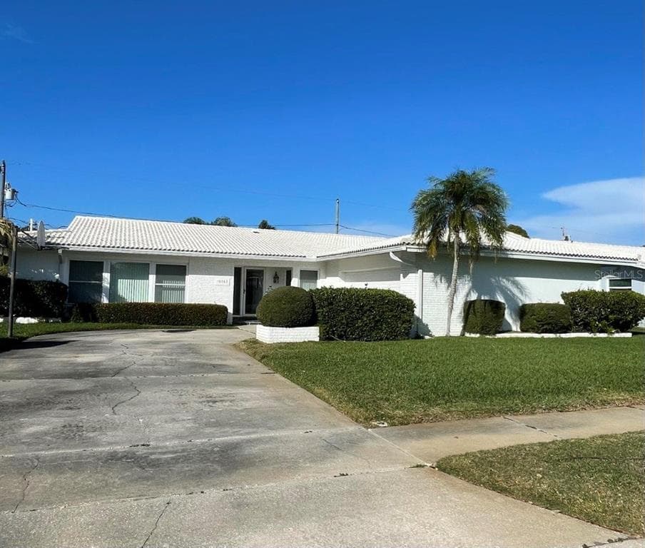 10362 MONARCH DRIVE LARGO, FL 33774