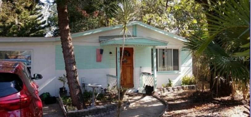 8705 N HIGHLAND AVENUE TAMPA, FL 33604