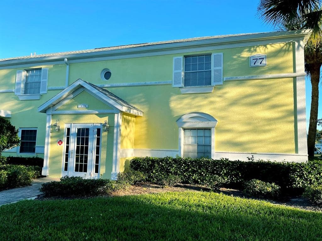 118 POMPANO DRIVE SE UNIT B ST PETERSBURG, FL 33705