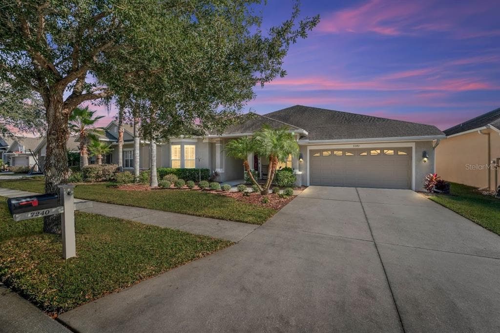 7240 DERWENT GLEN CIRCLE LAND O LAKES, FL 34637