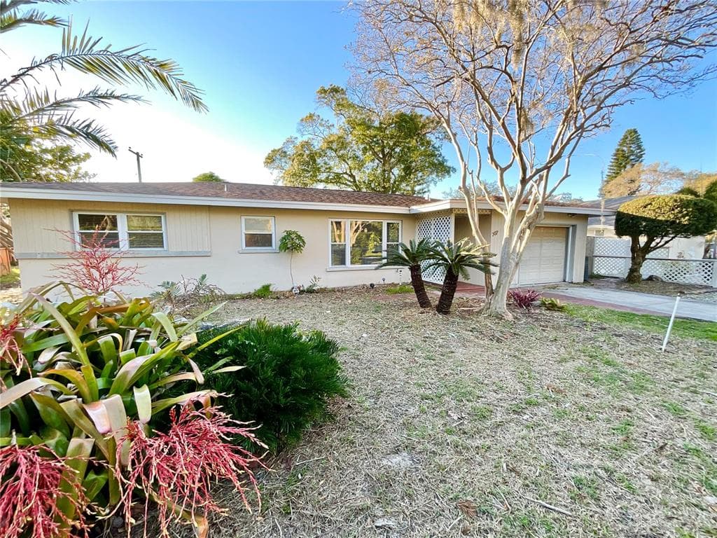 737 N FLORIDA AVENUE TARPON SPRINGS, FL 34689