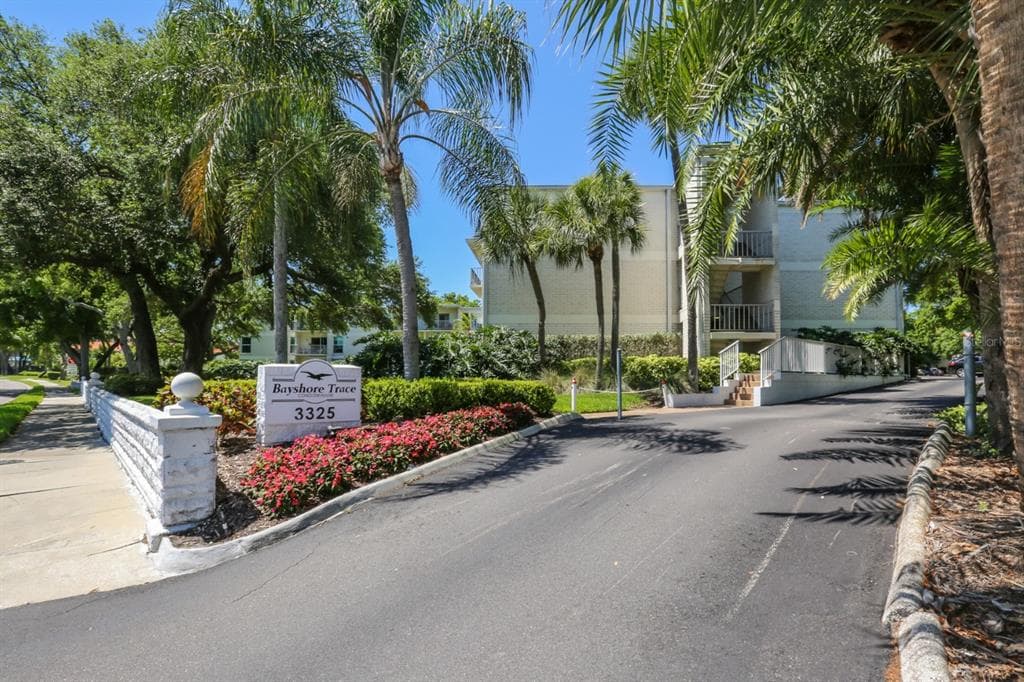 3325 BAYSHORE BOULEVARD UNIT B27 TAMPA, FL 33629