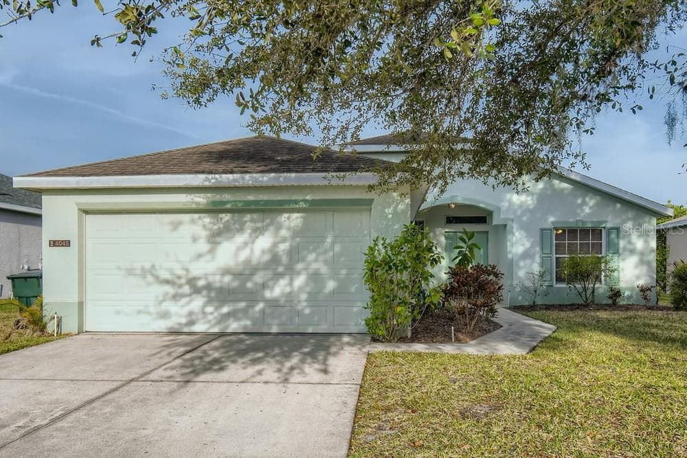 4045 WINDCHIME LANE LAKELAND, FL 33811