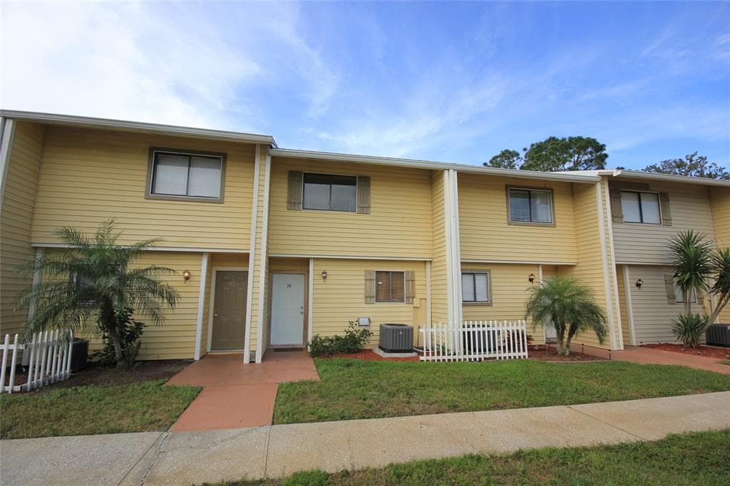 22710 WATERSEDGE BOULEVARD UNIT 74 LAND O LAKES, FL 34639