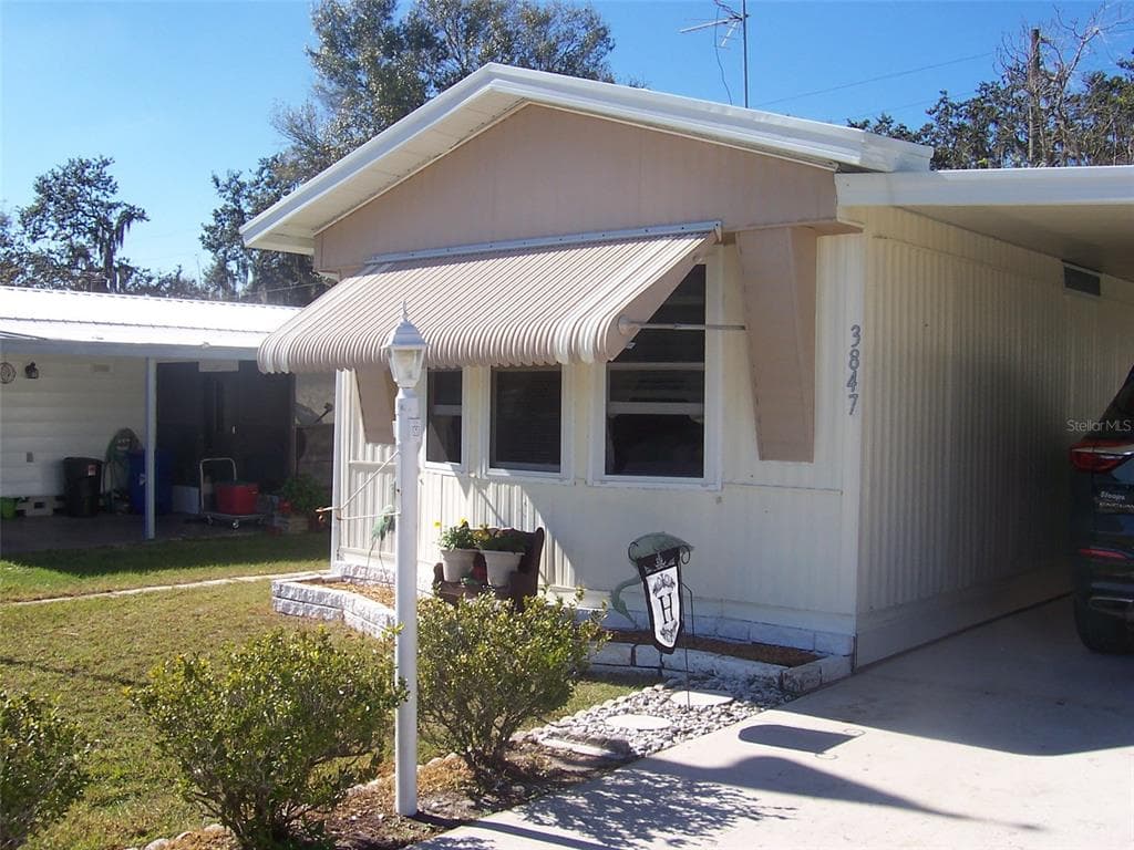 3847 SARAH DRIVE WESLEY CHAPEL, FL 33543