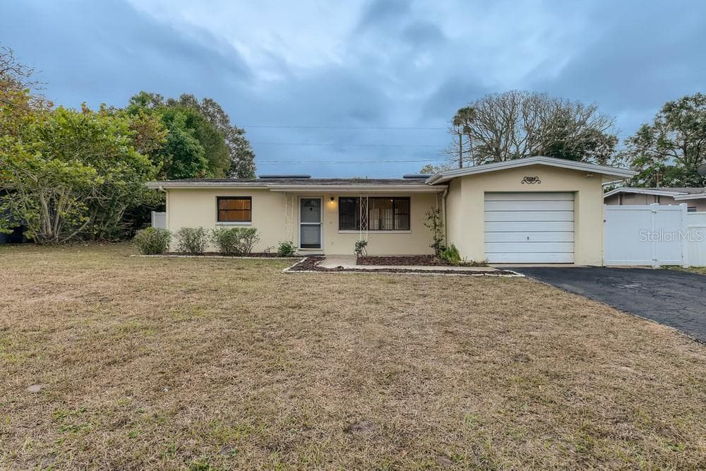 2294 NOLAN DRIVE LARGO, FL 33770