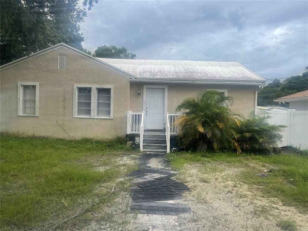2111 W BURKE STREET TAMPA, FL 33604