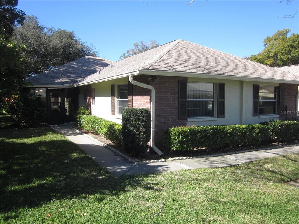 1335 ISLE OF SKY COURT UNIT 1335 DUNEDIN, FL 34698