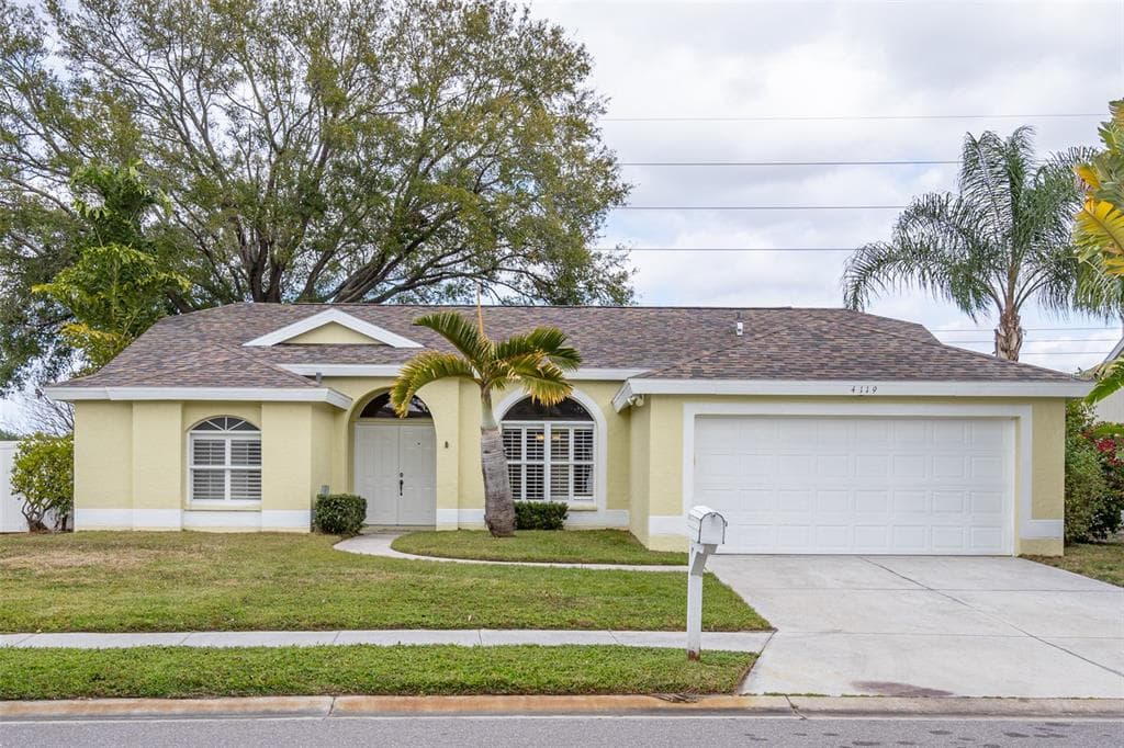 4119 DOVER DRIVE E BRADENTON, FL 34203