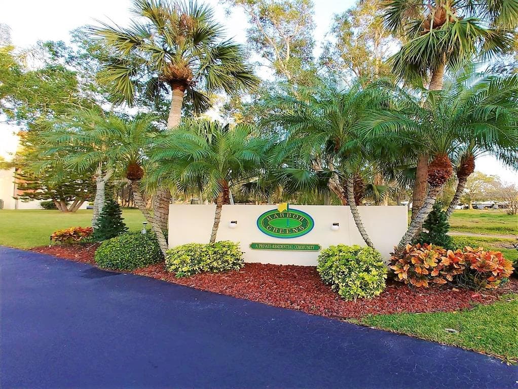 9433 HARBOR GREENS WAY UNIT 401 SEMINOLE, FL 33776