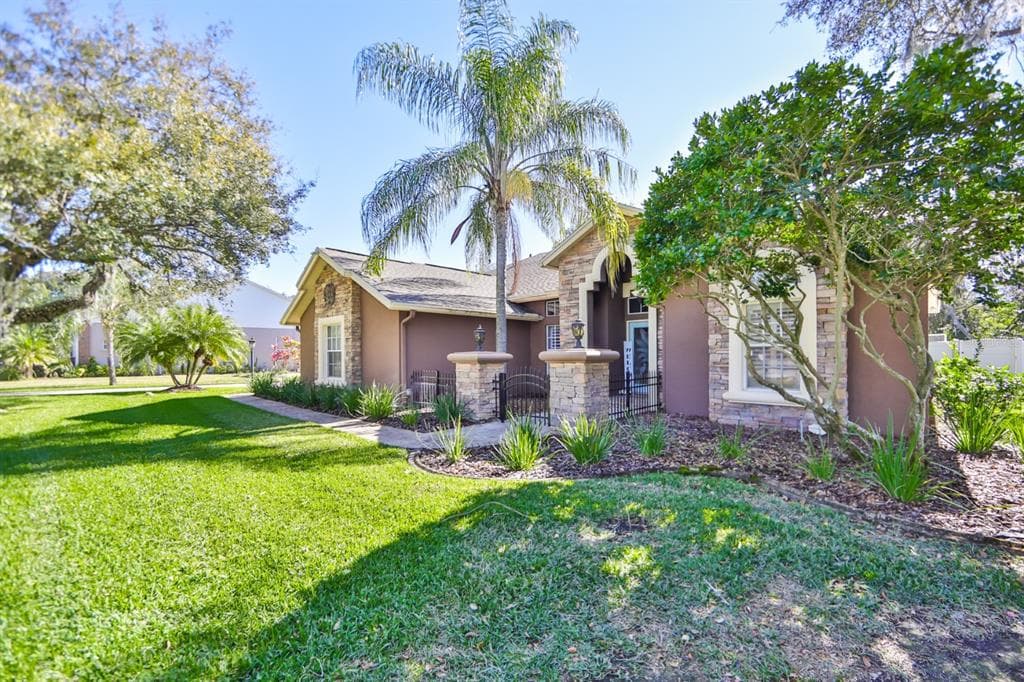 8803 CROSSWOOD COURT RIVERVIEW, FL 33578