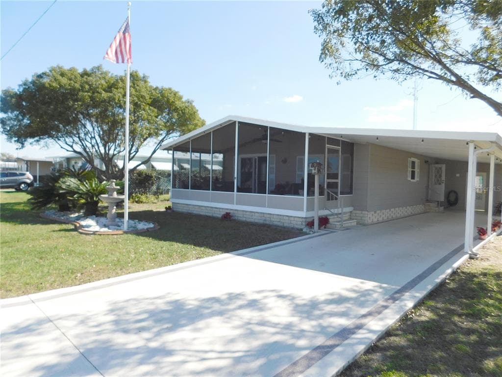 36732 BETH AVENUE ZEPHYRHILLS, FL 33542