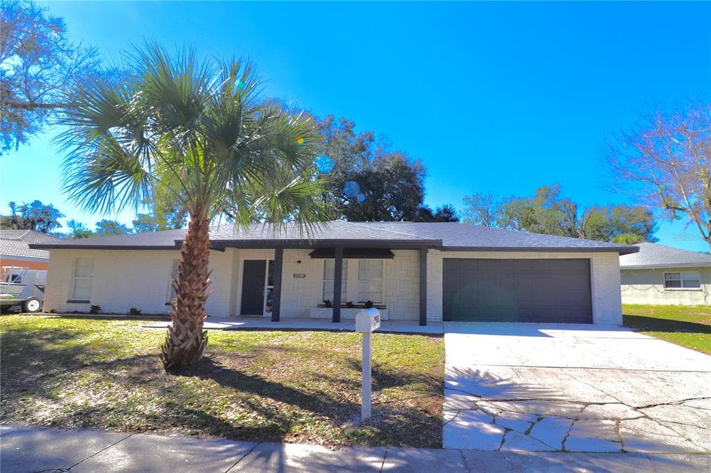 4913 STEEL DUST LANE LUTZ, FL 33559