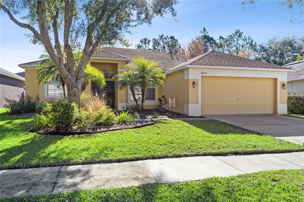 8209 PINEWOOD RUN COURT TAMPA, FL 33647