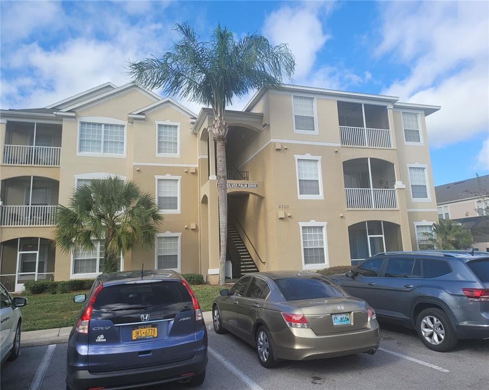 2310 SILVER PALM DRIVE UNIT 301 KISSIMMEE, FL 34747