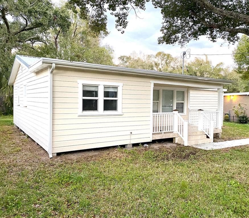 1605 W KNOLLWOOD STREET TAMPA, FL 33604