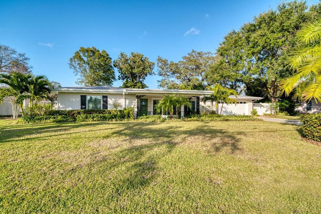 808 OSCEOLA ROAD BELLEAIR, FL 33756