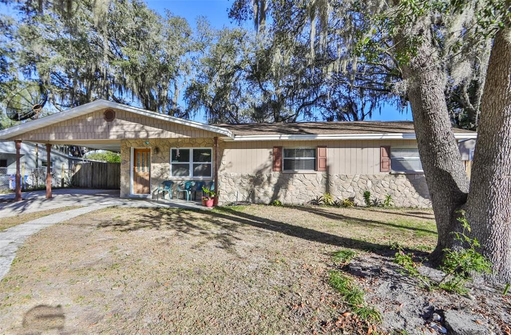2512 E 149TH AVE LUTZ, FL 33559