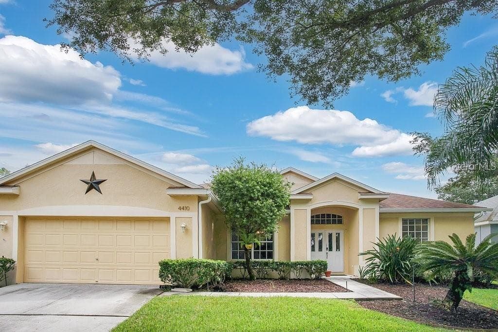 4410 RIVER CLOSE BOULEVARD VALRICO, FL 33596