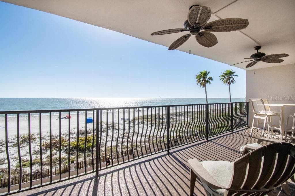 13650 GULF BOULEVARD UNIT 302 MADEIRA BEACH, FL 33708