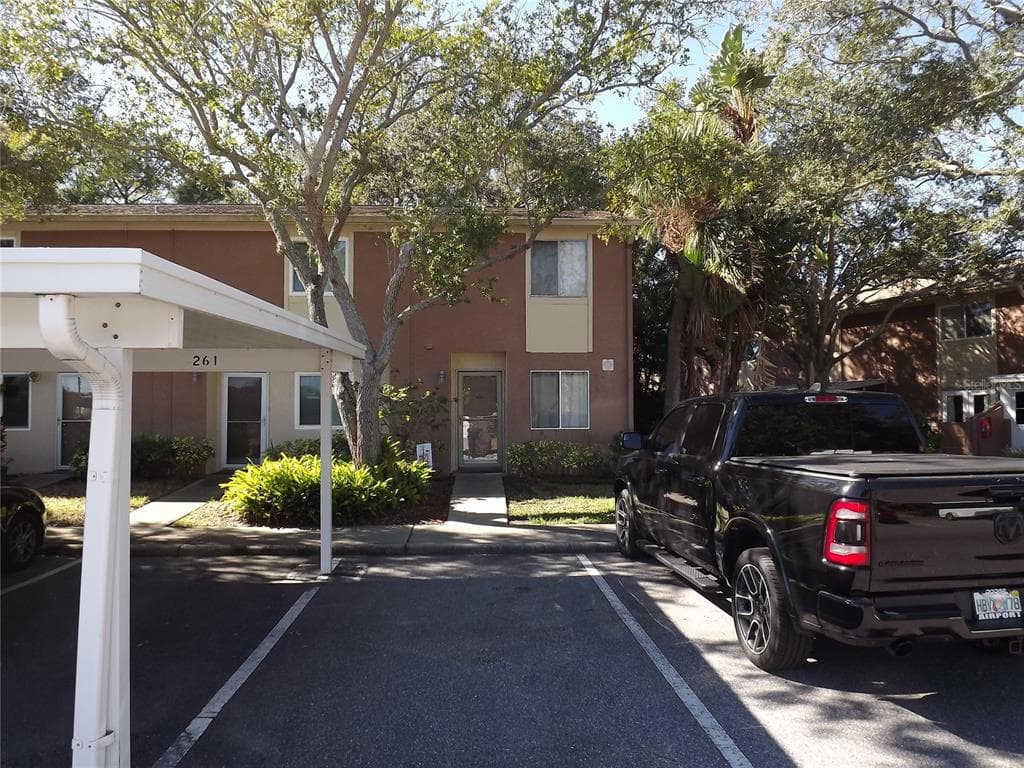 11440 BAY STREET NE ST PETERSBURG, FL 33716