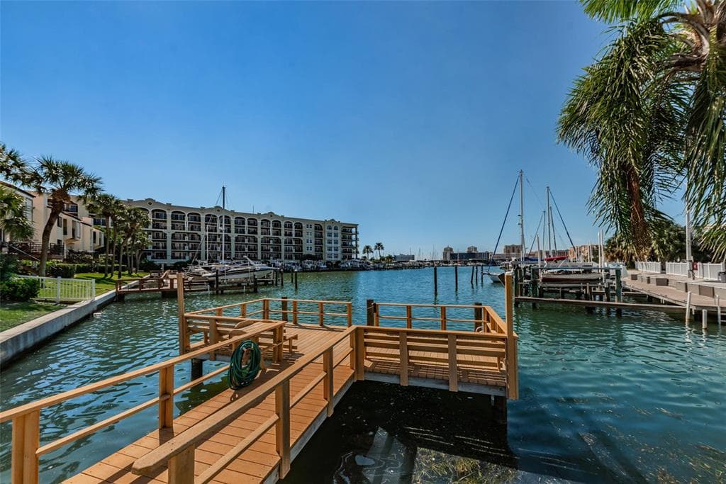 255 DOLPHIN POINT UNIT 408 CLEARWATER BEACH, FL 33767