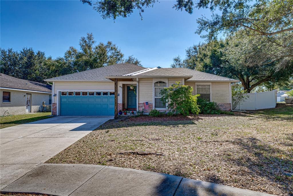 613 HICKORY LAKE DRIVE BRANDON, FL 33511