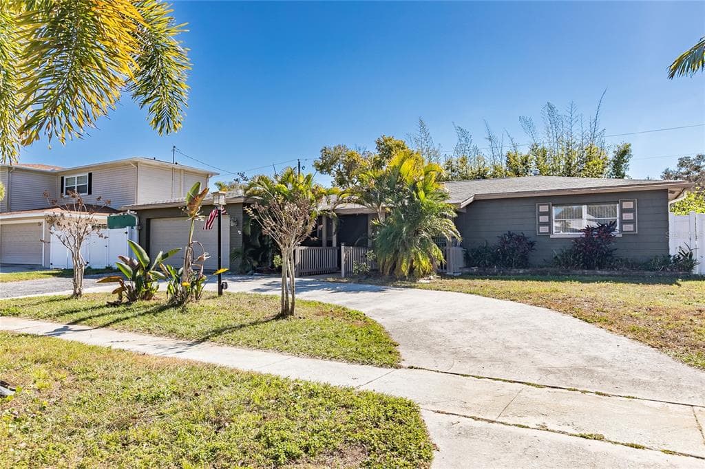 6124 26TH AVENUE N ST PETERSBURG, FL 33710