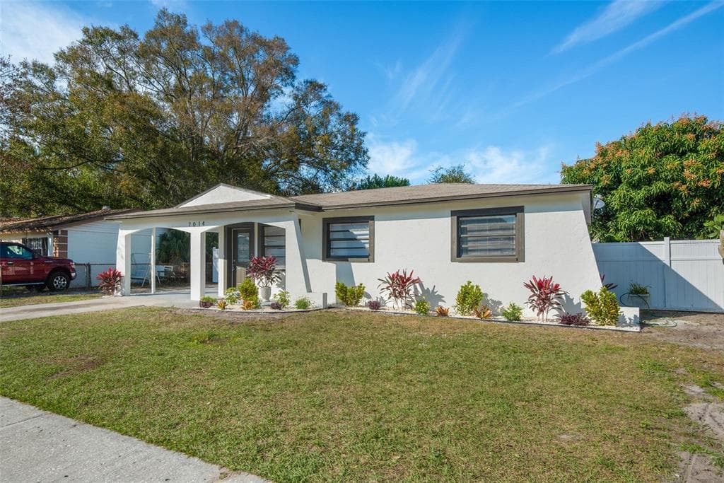 7014 GLENVIEW DRIVE TAMPA, FL 33619